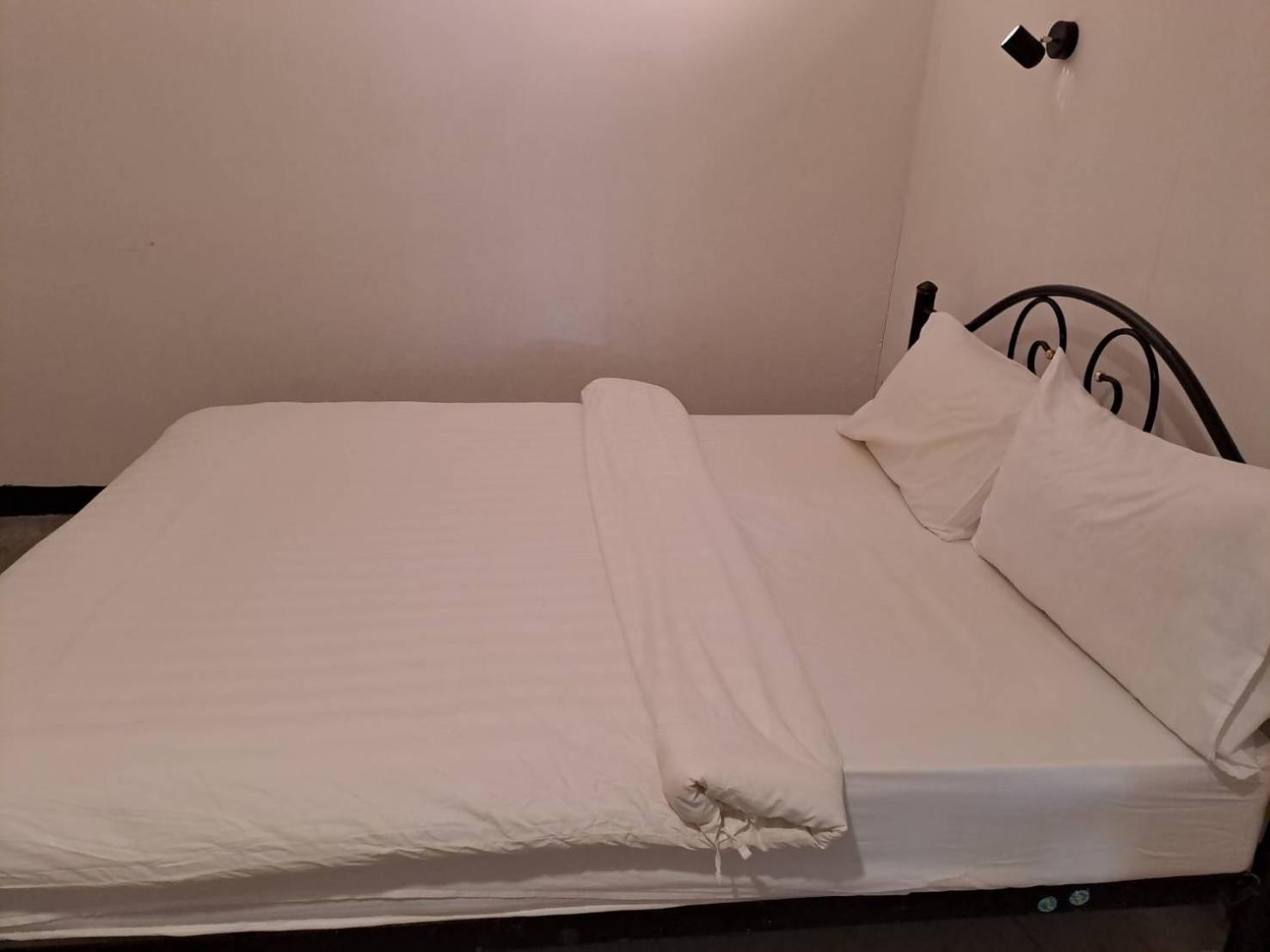 Wake Up @Lanta Hotel : Cafe Koh Lanta Bagian luar foto